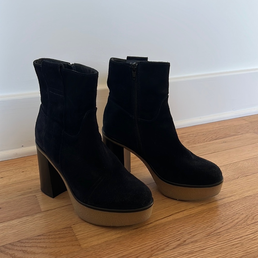Women’s Manas Ankle Boots